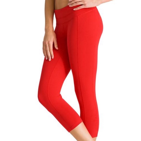Athleta Balance Capri Crops - Picture 11 of 11